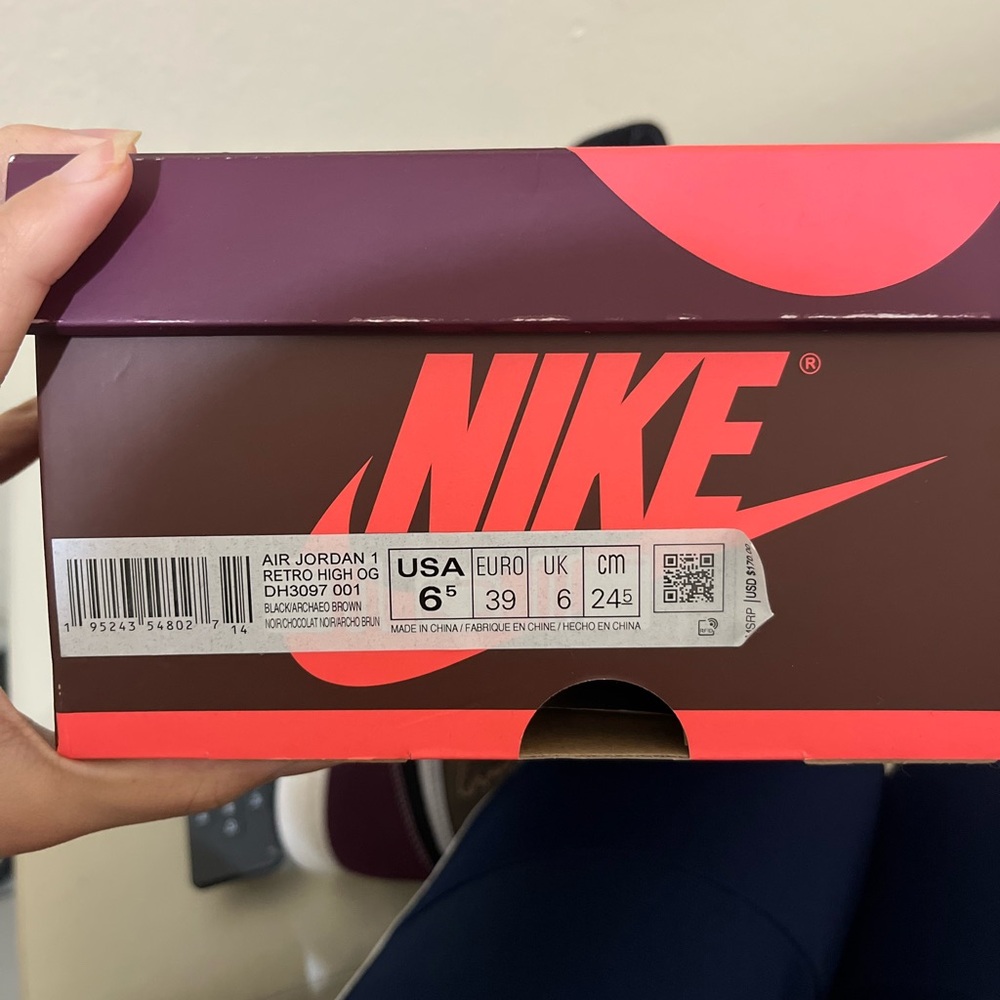 Air jodan 1 retro high (size 6) - Picture 5 of 6
